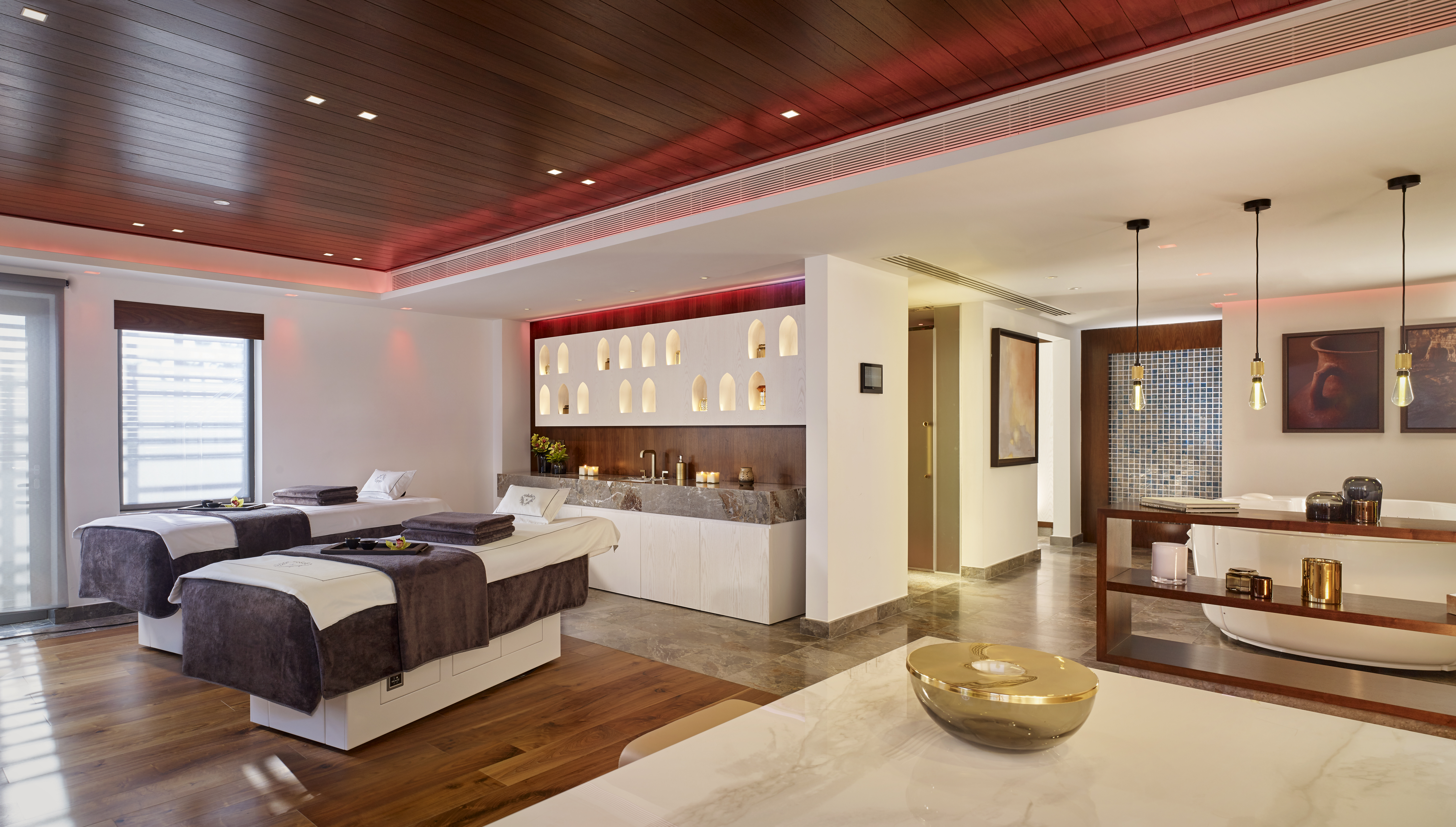 Book your wedding day in Parklane, a Luxury Collection Resort & Spa